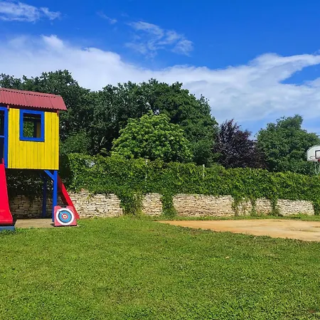 Gorgeous In Vikendica