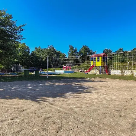 Vakantiehuis Gorgeous In Tinjan