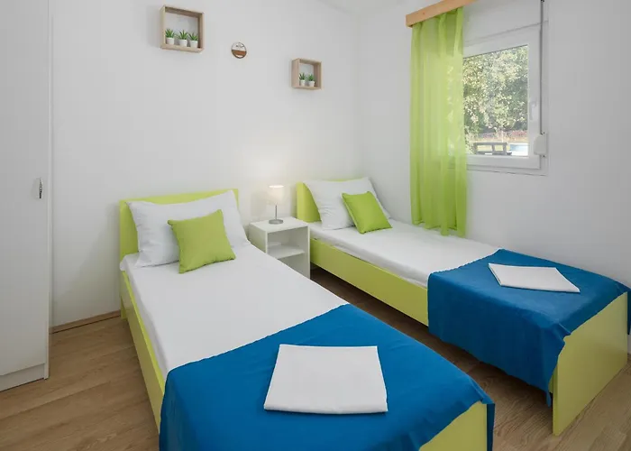 Gorgeous In Nyaraló *