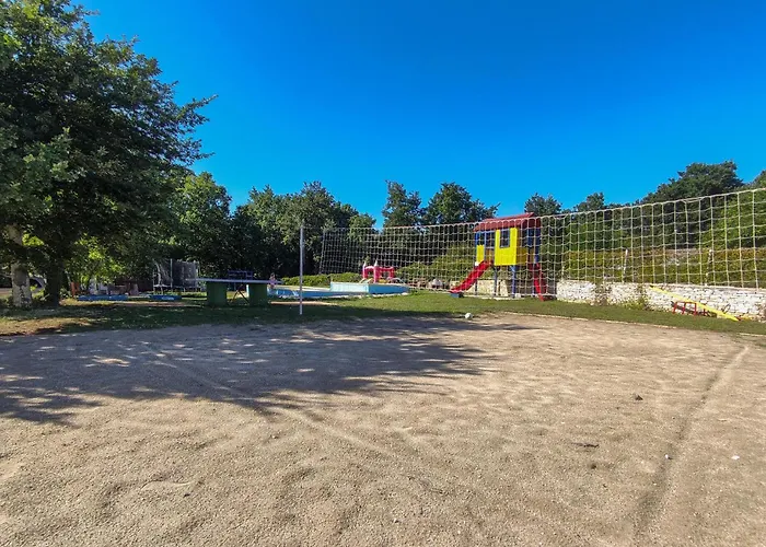 Vikendica Gorgeous In Tinjan