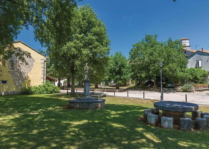 Gorgeous In * Tinjan